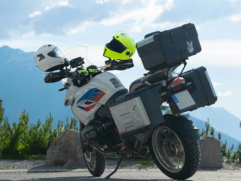 Motorrrad in den Alpen
